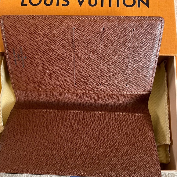 PRISTINE Vintage Authentic Louis Vuitton Monogram Canvas Bifold! - Picture 8 of 14